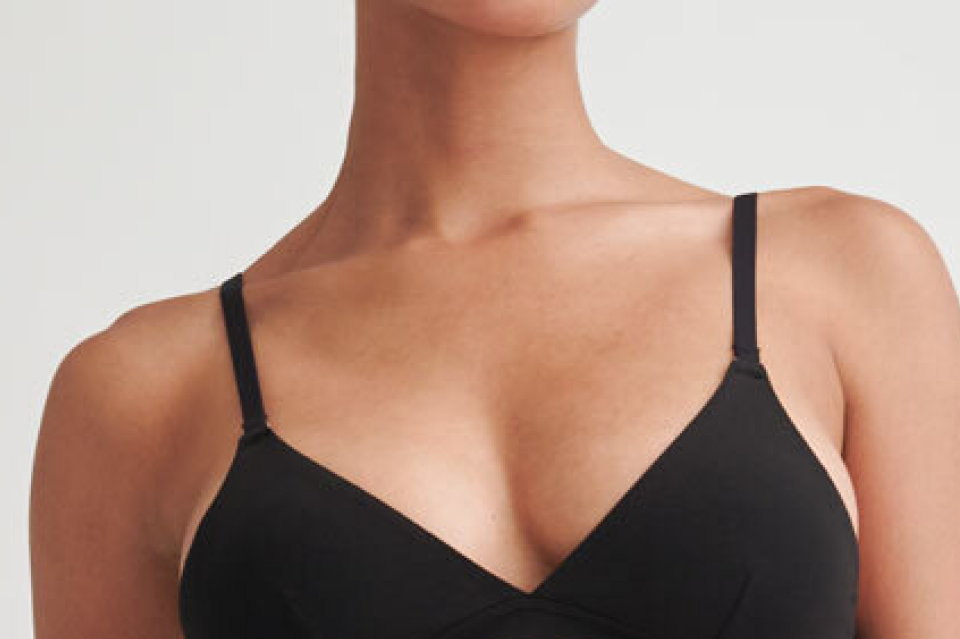 Gelina Triangle Bralette|BLACK